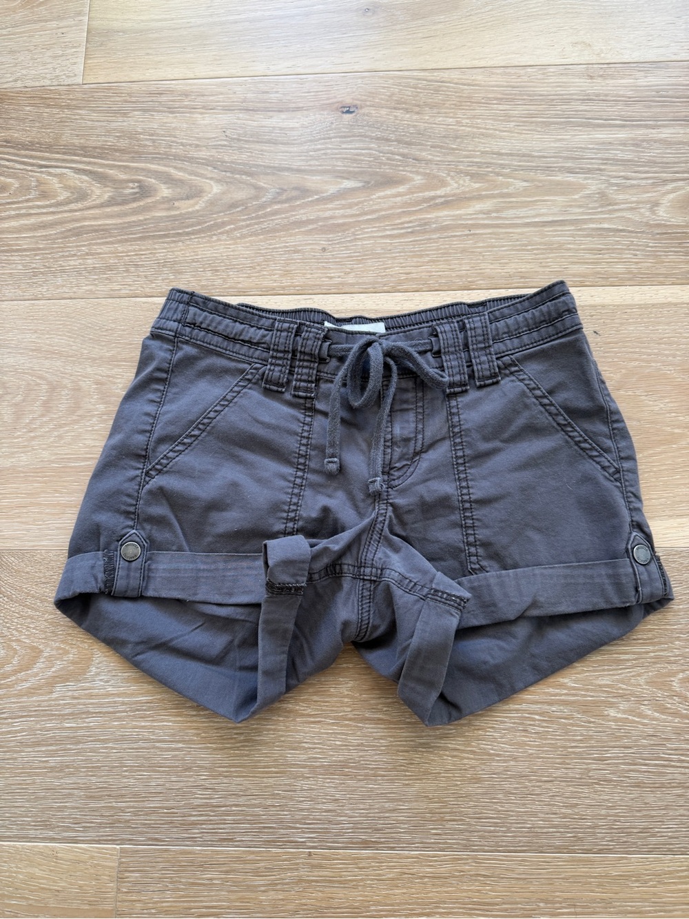 Hollister Women’s Casual Drawstring Roll-Tab Shorts - Charcoal grey